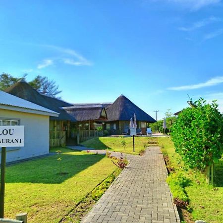 Tlou Safari Lodge Kasane Bagian luar foto