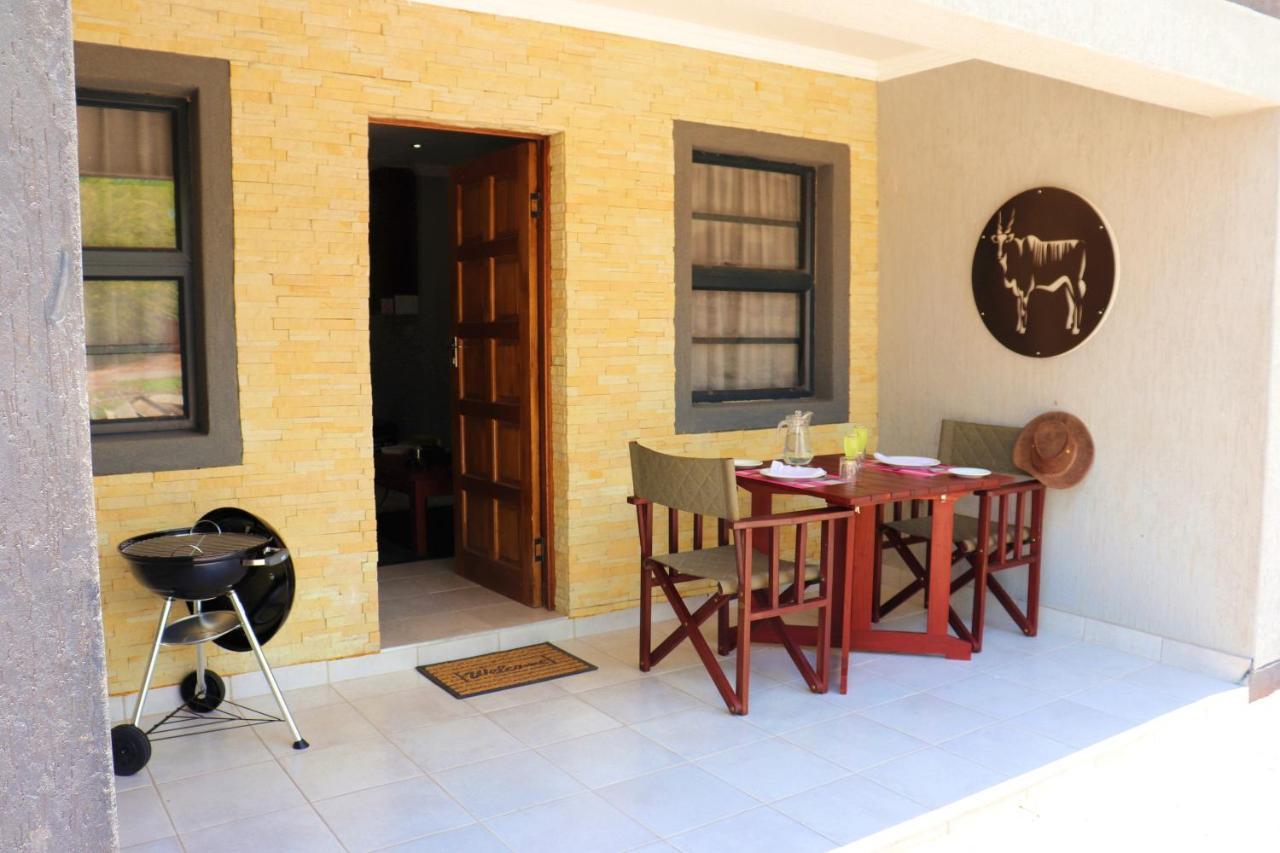 Tlou Safari Lodge Kasane Bagian luar foto