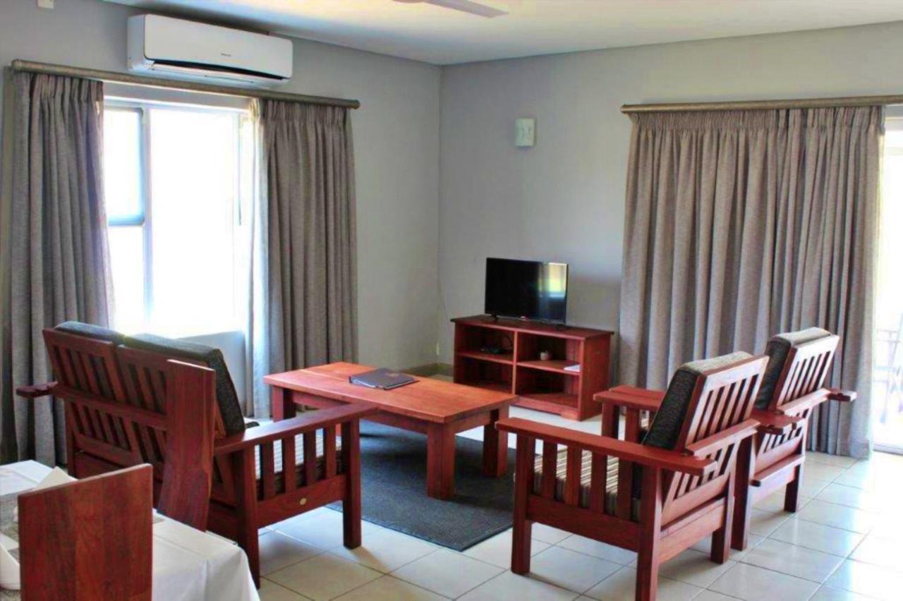 Tlou Safari Lodge Kasane Bagian luar foto