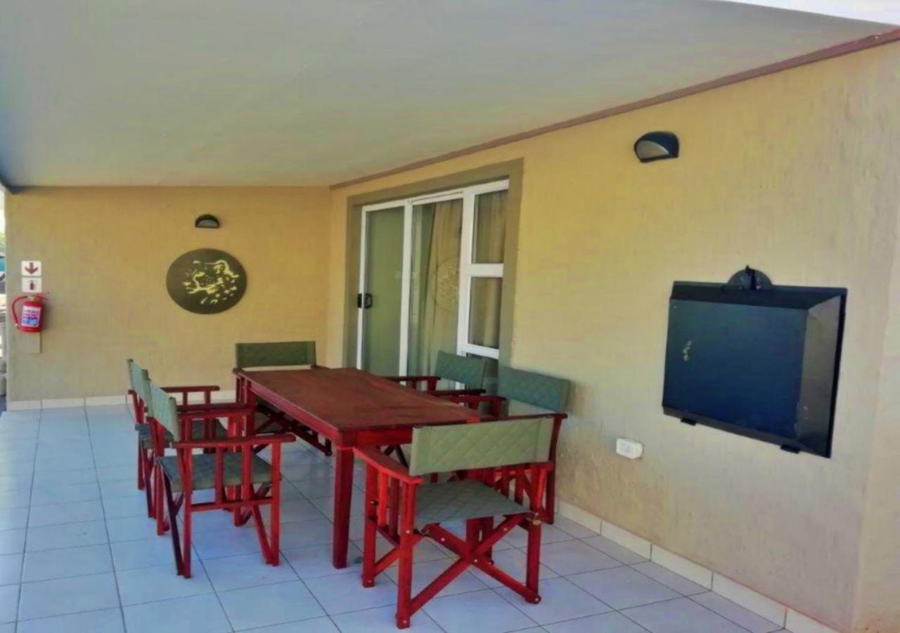 Tlou Safari Lodge Kasane Bagian luar foto
