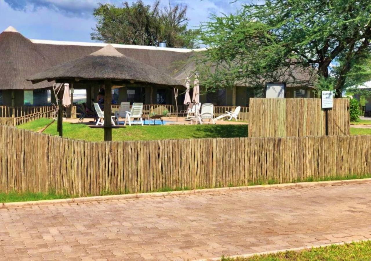 Tlou Safari Lodge Kasane Bagian luar foto