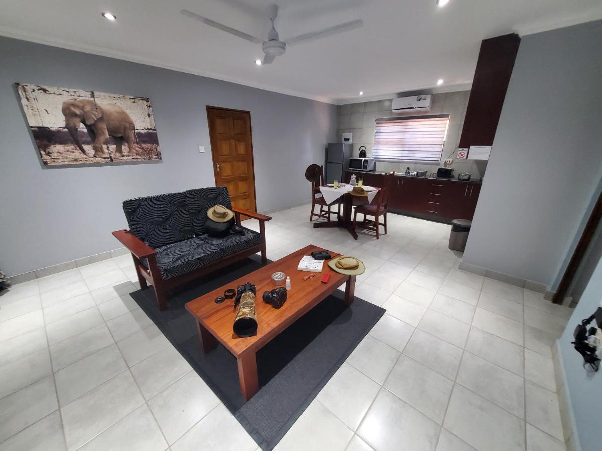Tlou Safari Lodge Kasane Bagian luar foto