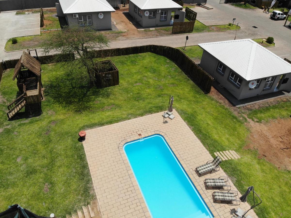 Tlou Safari Lodge Kasane Bagian luar foto